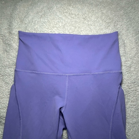 Lululemon purple / lilac leggings size 6 with pockets. - Picture 4 of 6